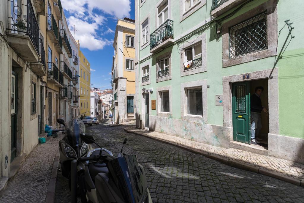 LARGE, PANORAMIC 2-BDR FLAT@SINES