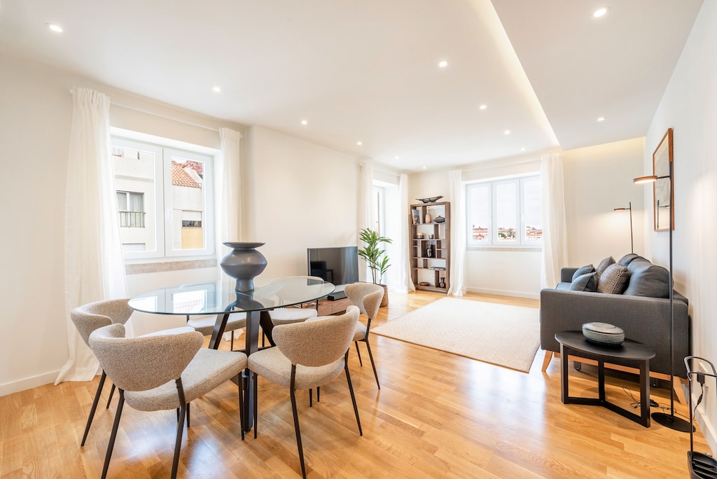 CONFORTABLE AND BRIGHT STUDIO