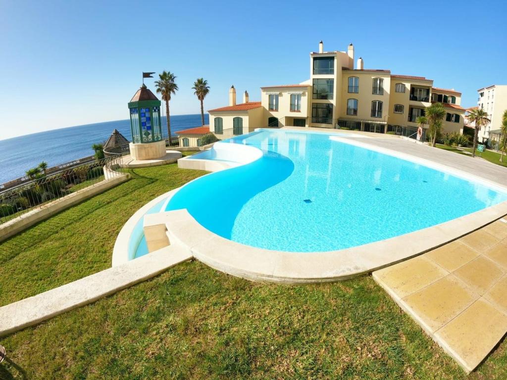 Image of Parede Beach Condo