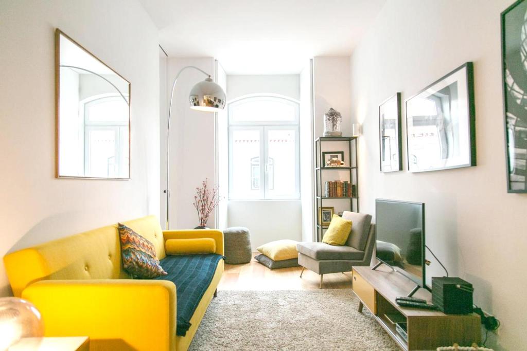 STYLISH AND TRENDY APARTMENT IN THE HEART OF BAIXA