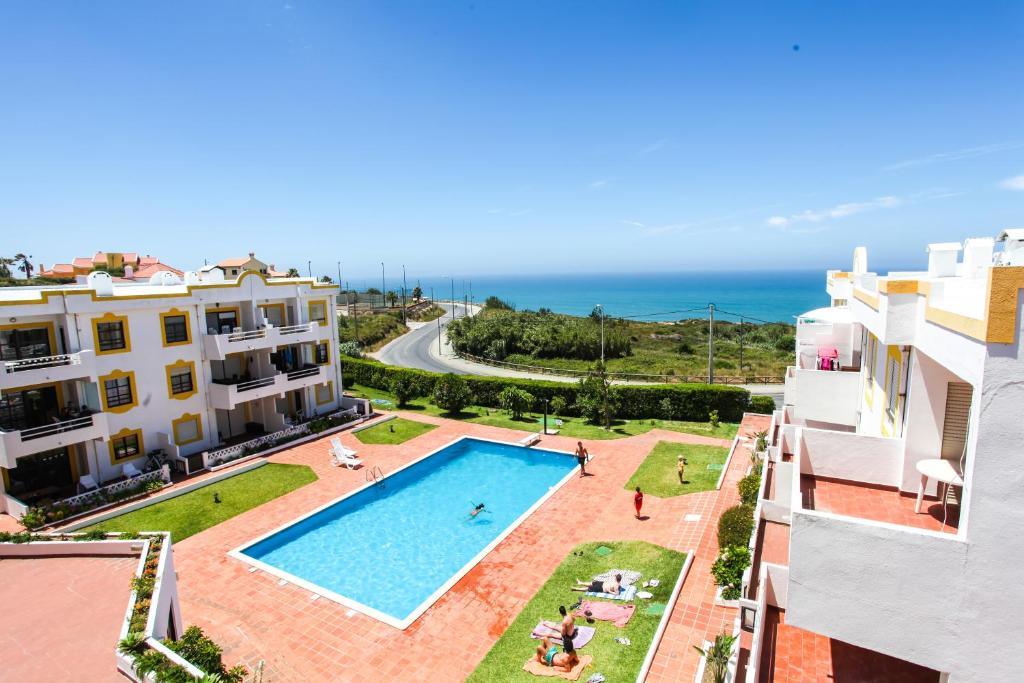 ERICEIRA BEACH HOUSE