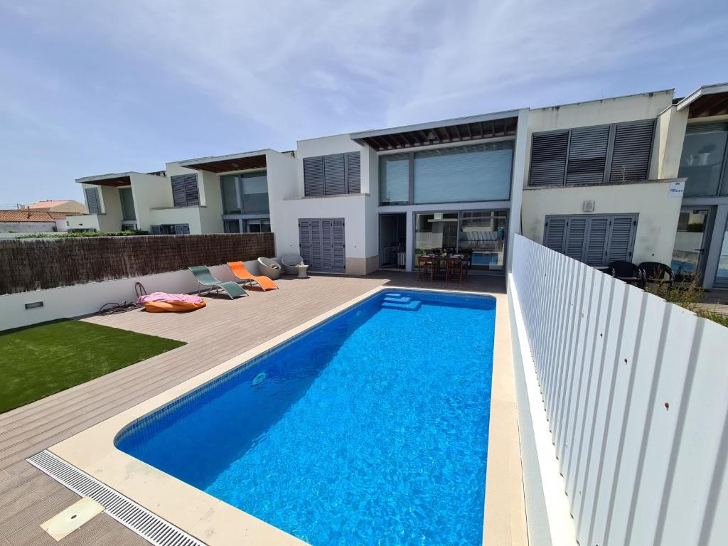 LUXE MECO BEACH VILLA