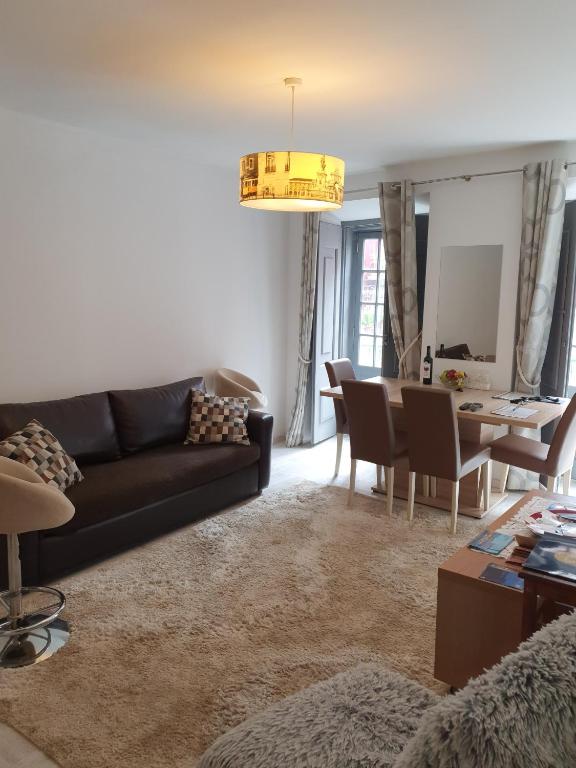 HEART OF LISBON APARTMENT, BAIRRO ALTO