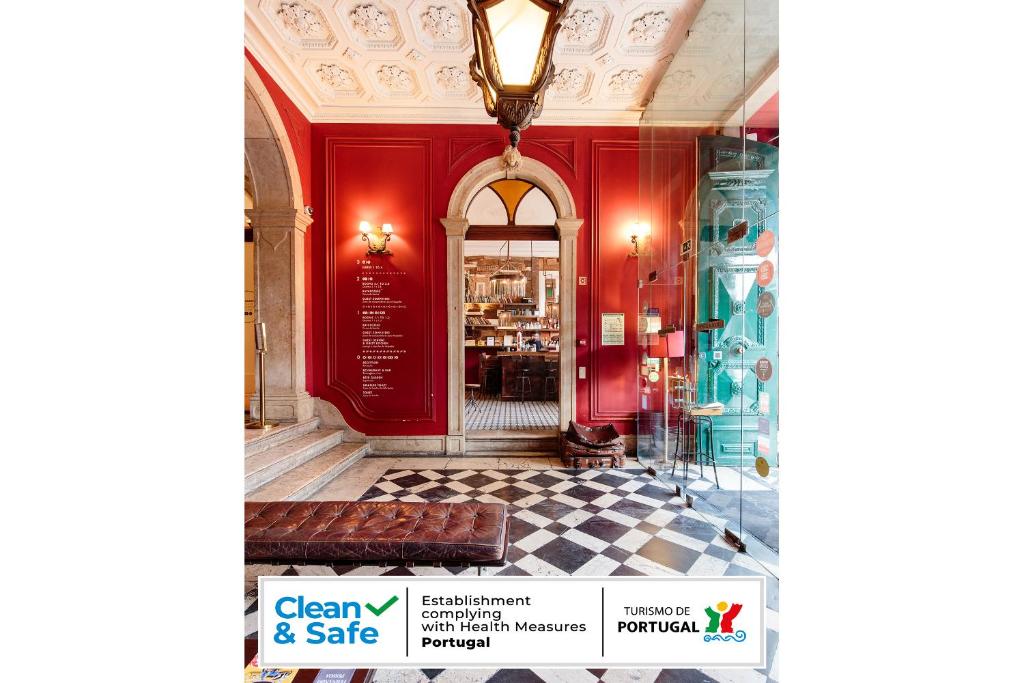THE INDEPENDENT HOSTEL § SUITES