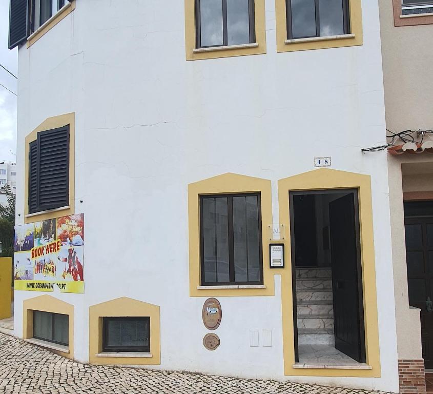 Image of sunny house 1
