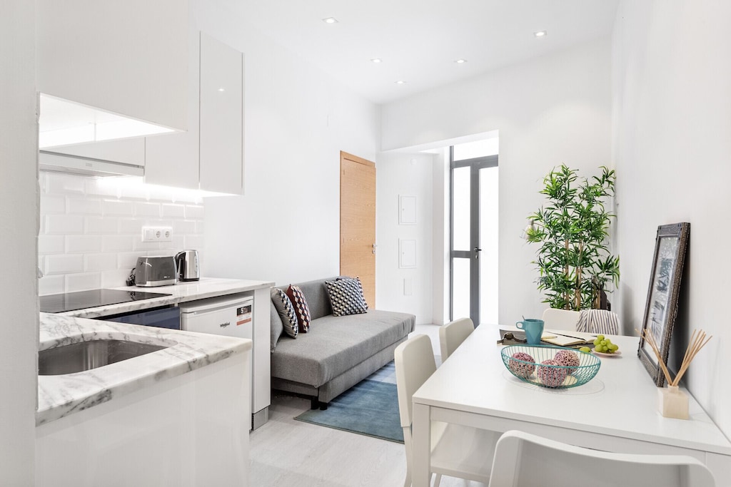 TYPICAL FLAT WITH TERRACE - CITY CENTER