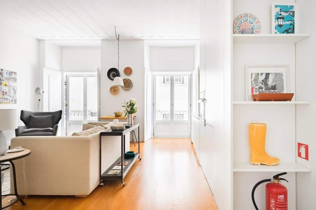 NEW 1 BEDROOM APARTMENT NEXT TO TIME OUT MARKET