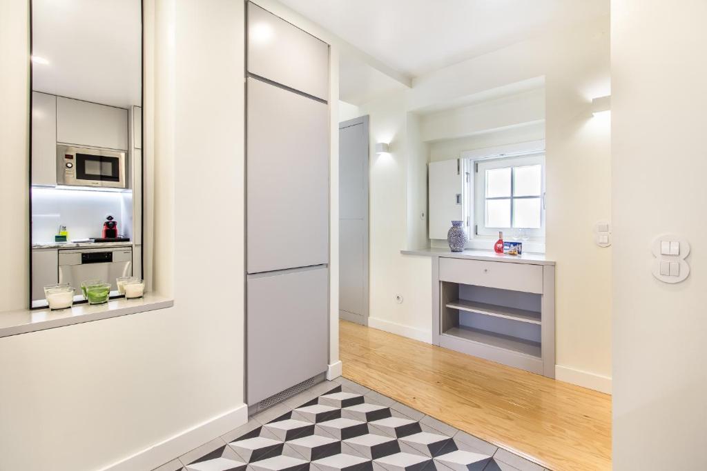 LXWAY APARTMENTS RUA GUILHERME BRAGA 4ºA