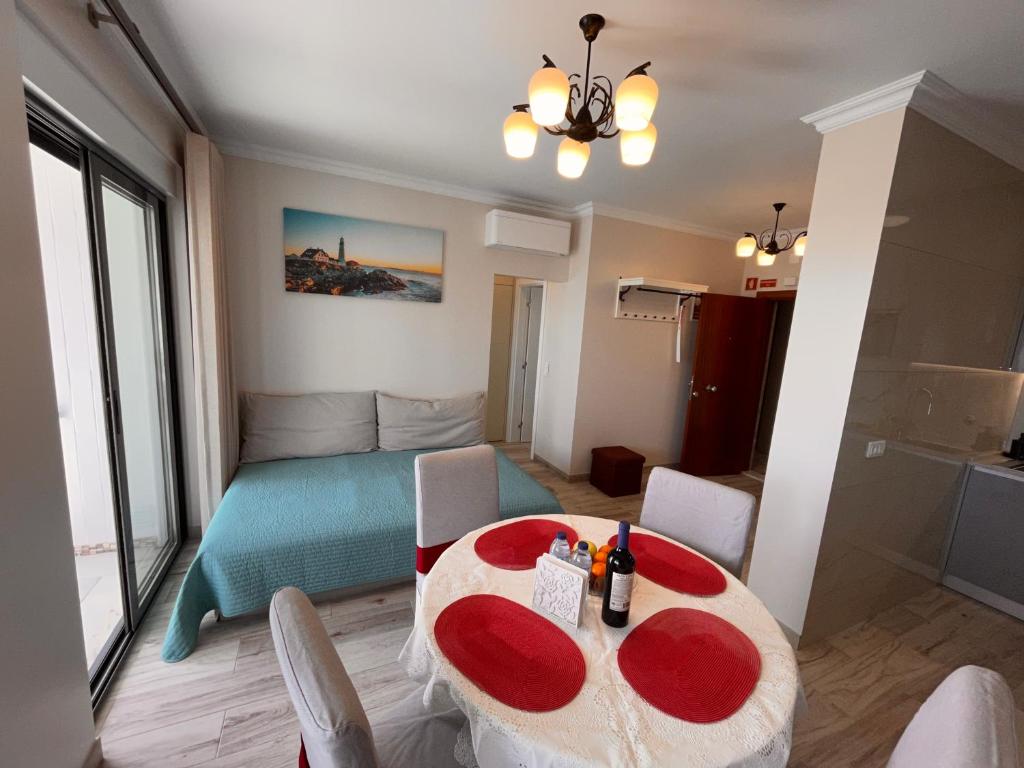 SUNSET CAPARICA BEACH HOUSE