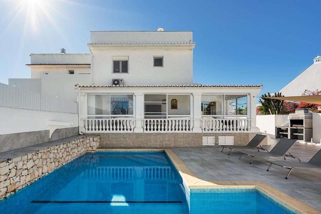 Image of CASA LANTANA