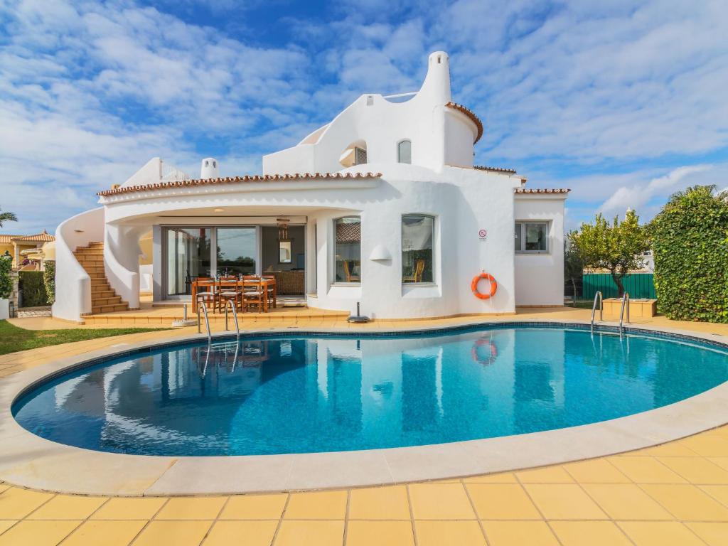 ARRIBAS VILLA