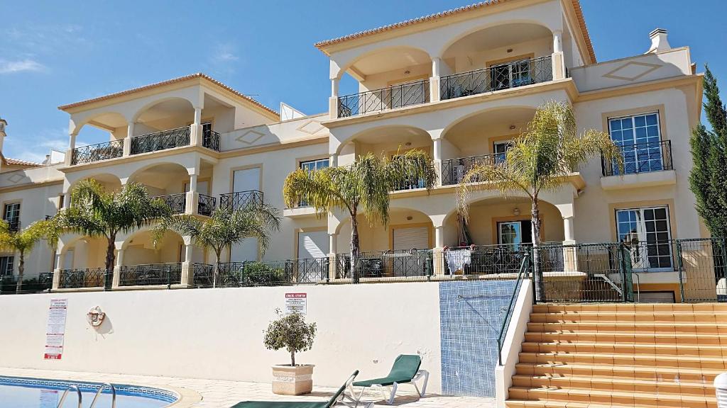 APARTAMENTO SÃO VICENTE - FRACÇÃO Q