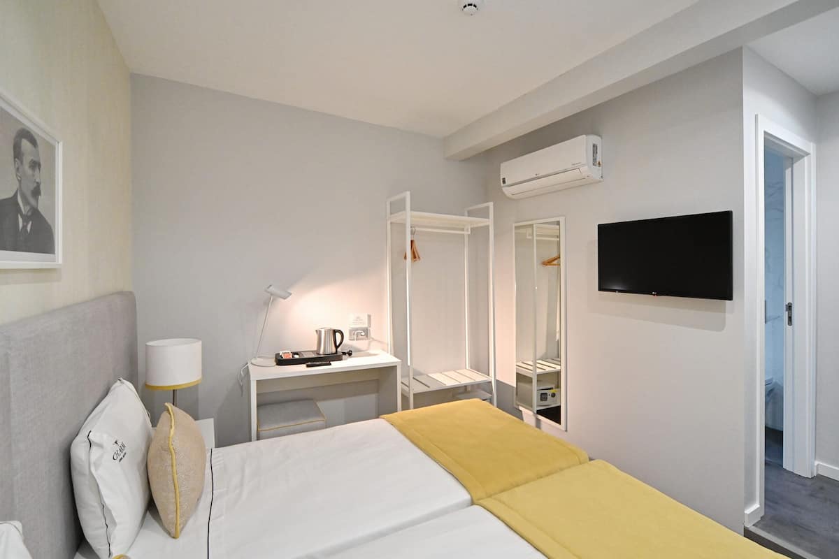 Image of MY CHARM LISBON SUITE CULTURE