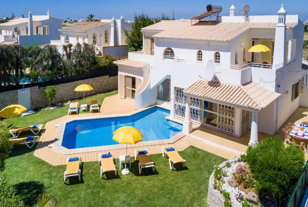 VILLA TÍLIA