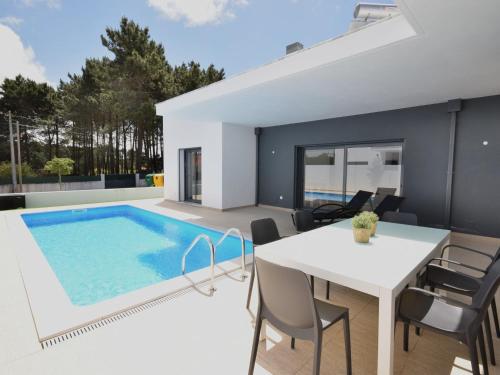 VILLA LAGOA