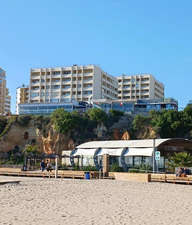 Image of VARANDAS DA ROCHA 606