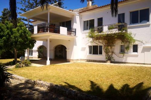 THE HEINRICHS GUESTHOUSE