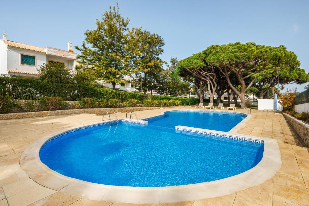 APARTAMENTO 702 , EDIFICIO VILA FALÉSIA , LOTE 71 , URBANIZAÇÃO SOMENTUR
