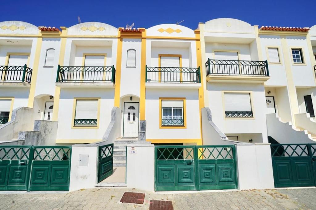 Image of Baleal Happiness Surf House