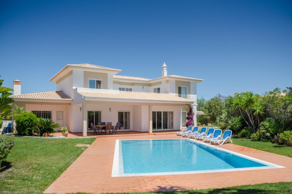 VILLA MONTANHA