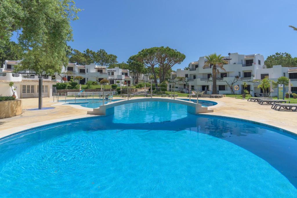 APARTAMENTO 132 - LOTE 12 - URBANIZAÇÃO BALAIA VILLAGE