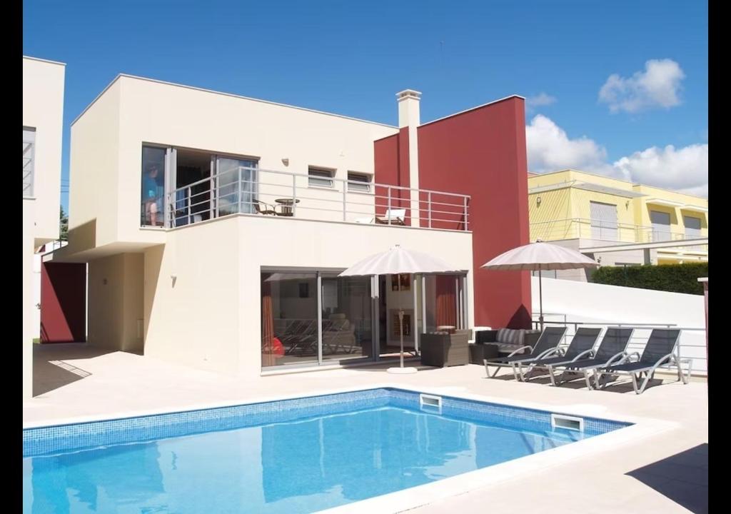 VILLA 5CH PISCINE, VUE VILLAGE & MER