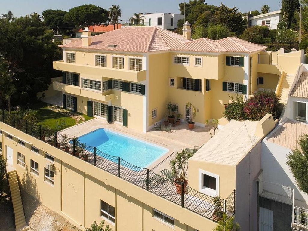 ESTORIL LUXURY