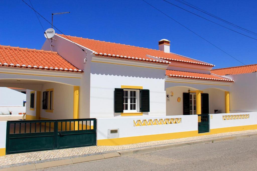 CASA DAS ANDORINHAS