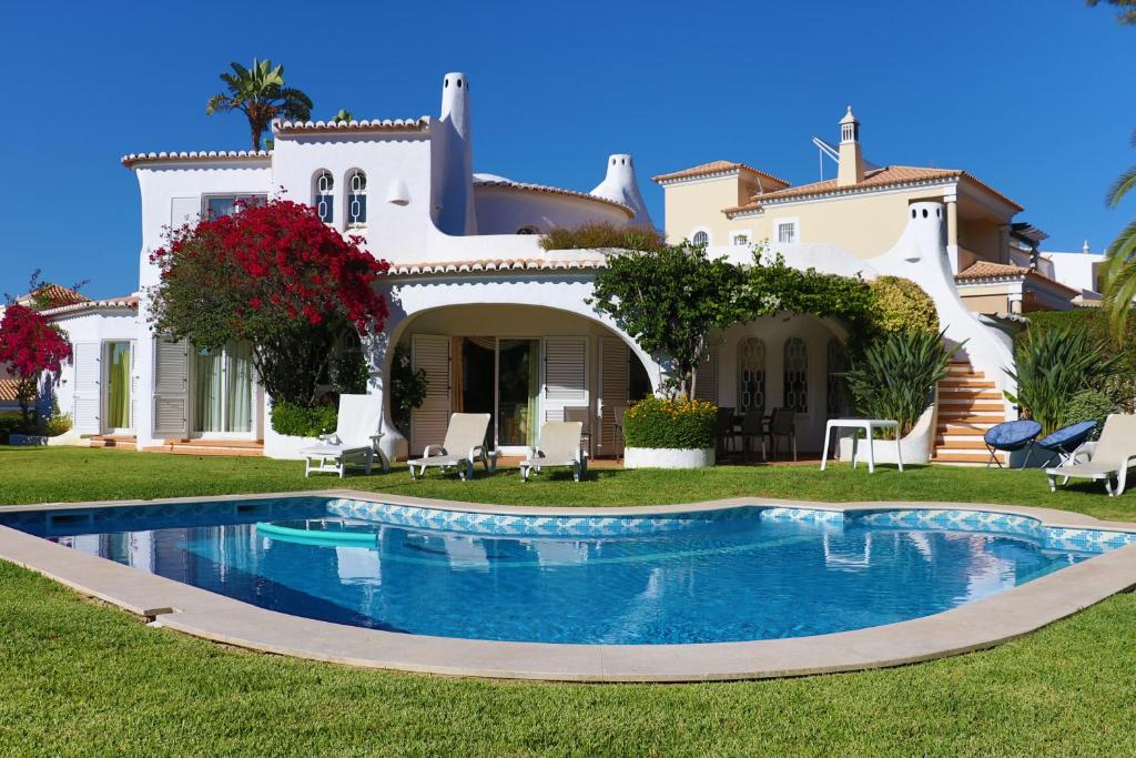 ON J VILLA GALES
