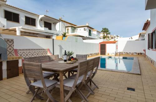 APARTAMENTO T1 GALÉ MAR