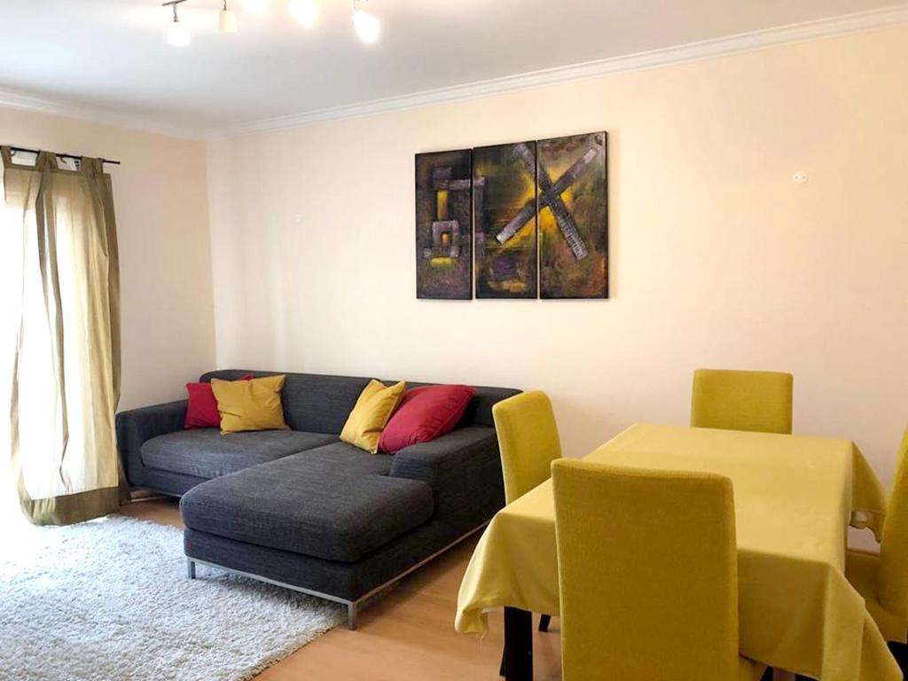 MODERN & SPACIOUS 1BDR 350M FROM BEACH & CENTER