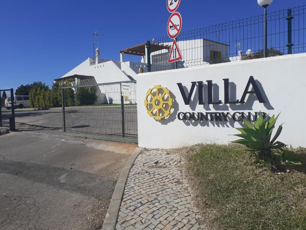 VILLA COUNTRY CLUB