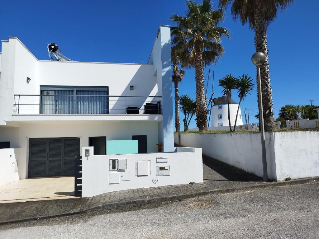 SUNSET STREET - BEACH HOUSE